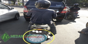Jam Dinding di Sepeda Motor