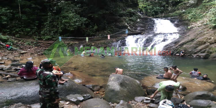 Air Terjun Aek Martolu