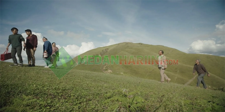 Bukit Holbung di Film Ngeri-ngeri Sedap